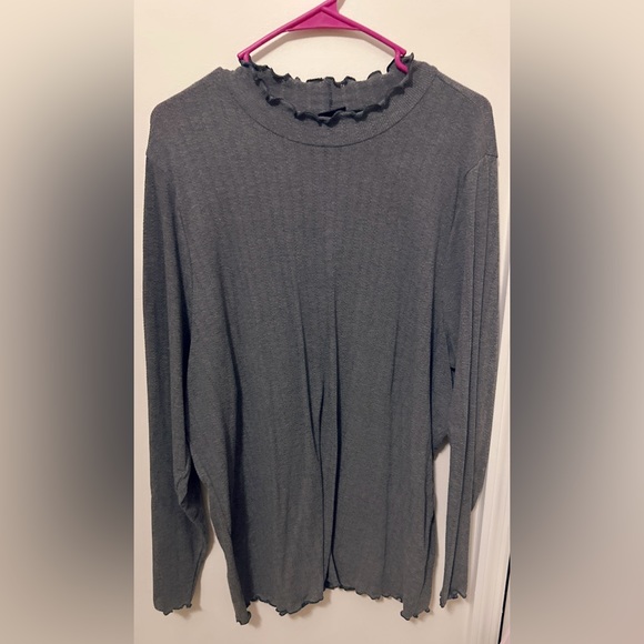 (2 shirts) Mock necked Long sleeves - Picture 4 of 4